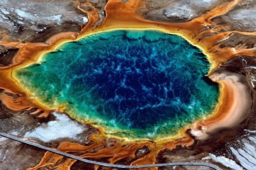 grand prismatic hot spring