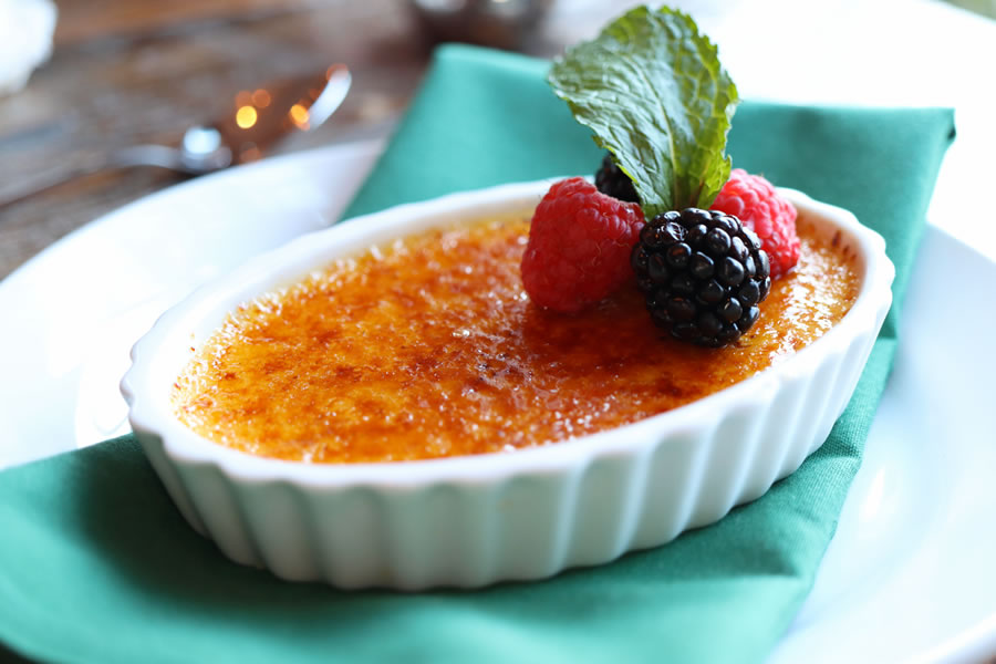 creme brulee earl's new american restaurant peddlers village lahaska Pa